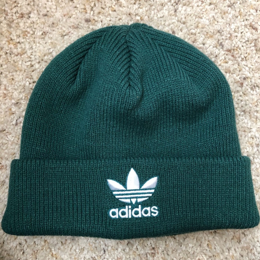 Adidas Beanie 🌲